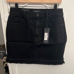 NEW - black label size medium denim mini skirt